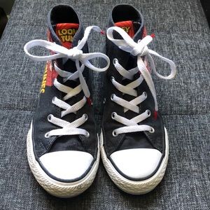 Converse Shoes - Boys converse size 1 looney tunes Converse Shoes - Boys converse size 1 looney tunes